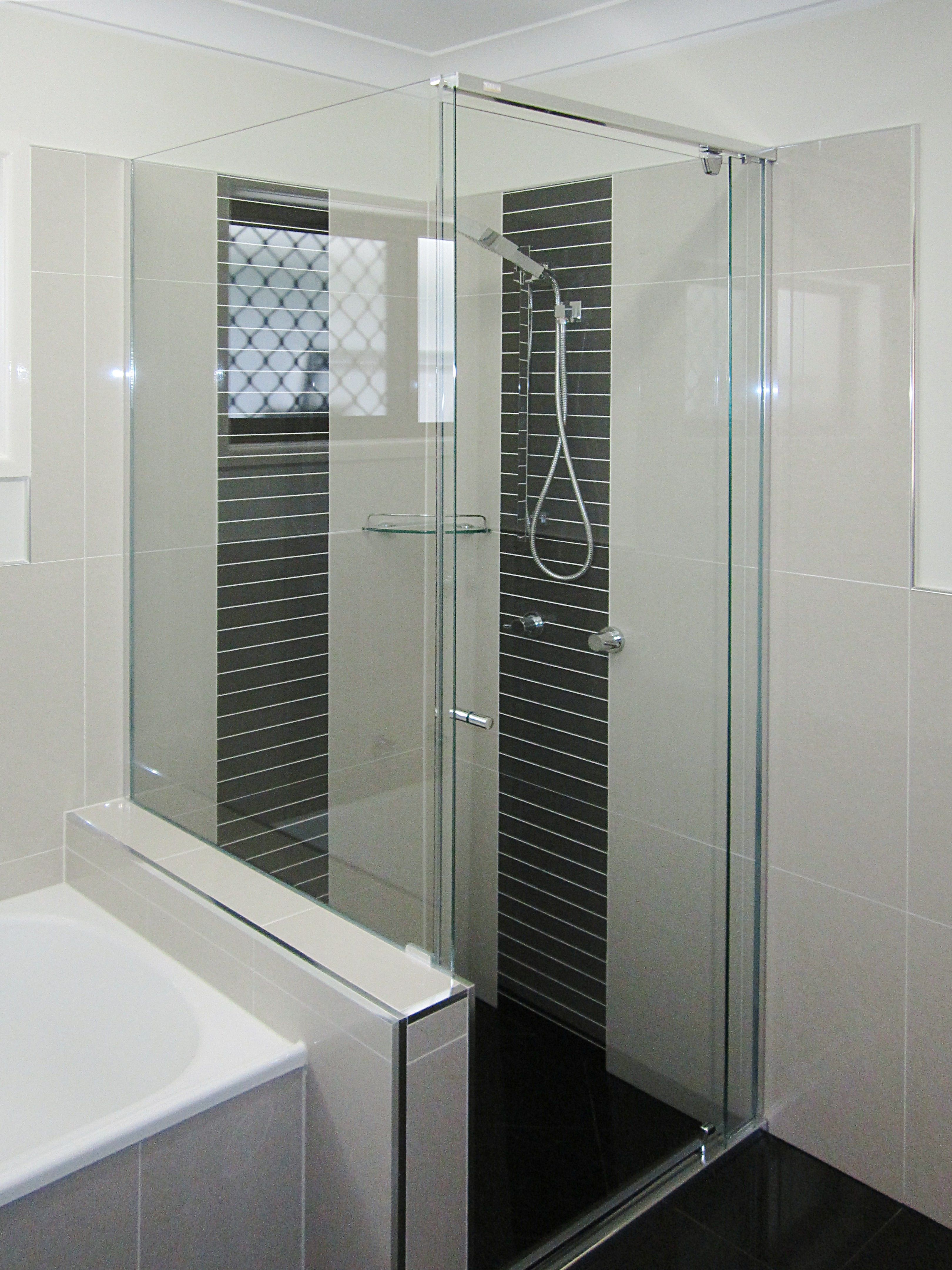 90 Degree Semi-Frameless Shower Screen with On-Hob Panel