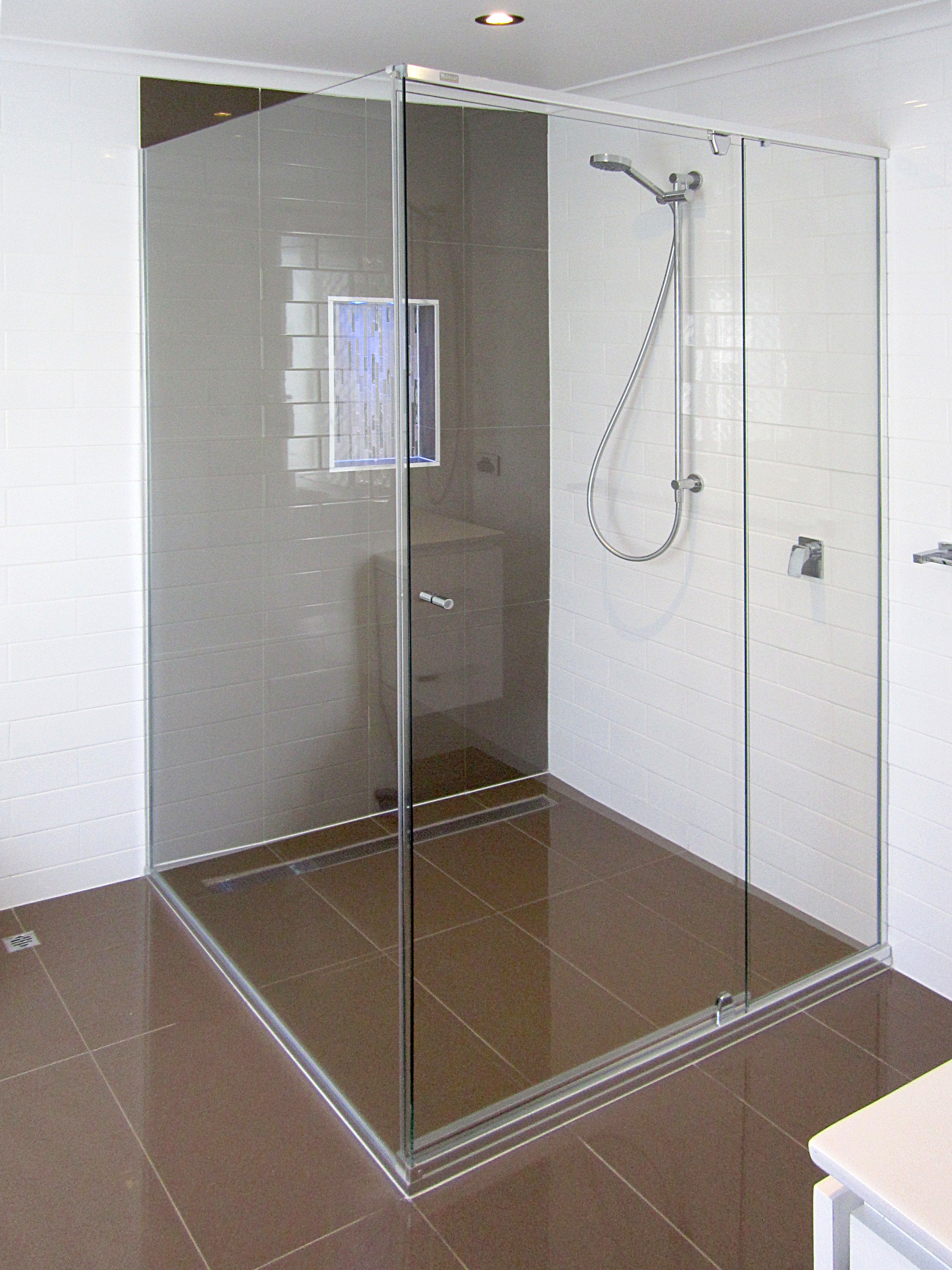 90 Degree Semi-Frameless Shower Screen